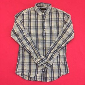 Modern Banana Republic Plaid Long Sleeve Button-Up